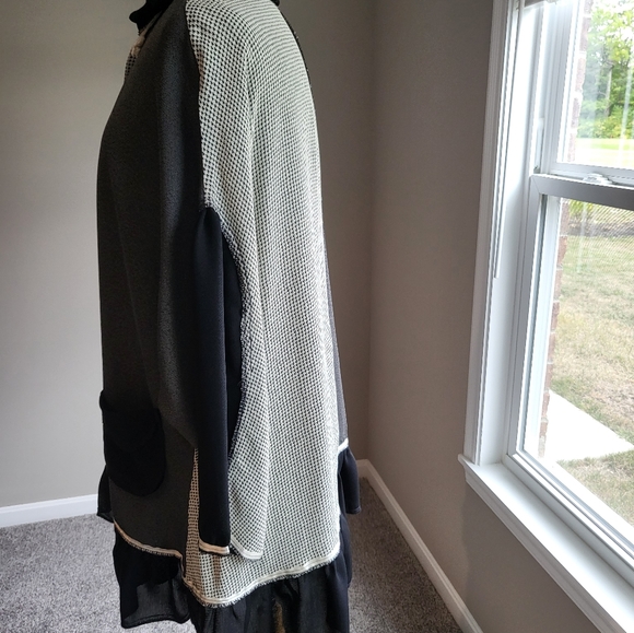 Aug 27 A.M. Stunning Black, Gray & White Multi-Pattern 2-Piece Pant Set (O/S) - Picture 12 of 16